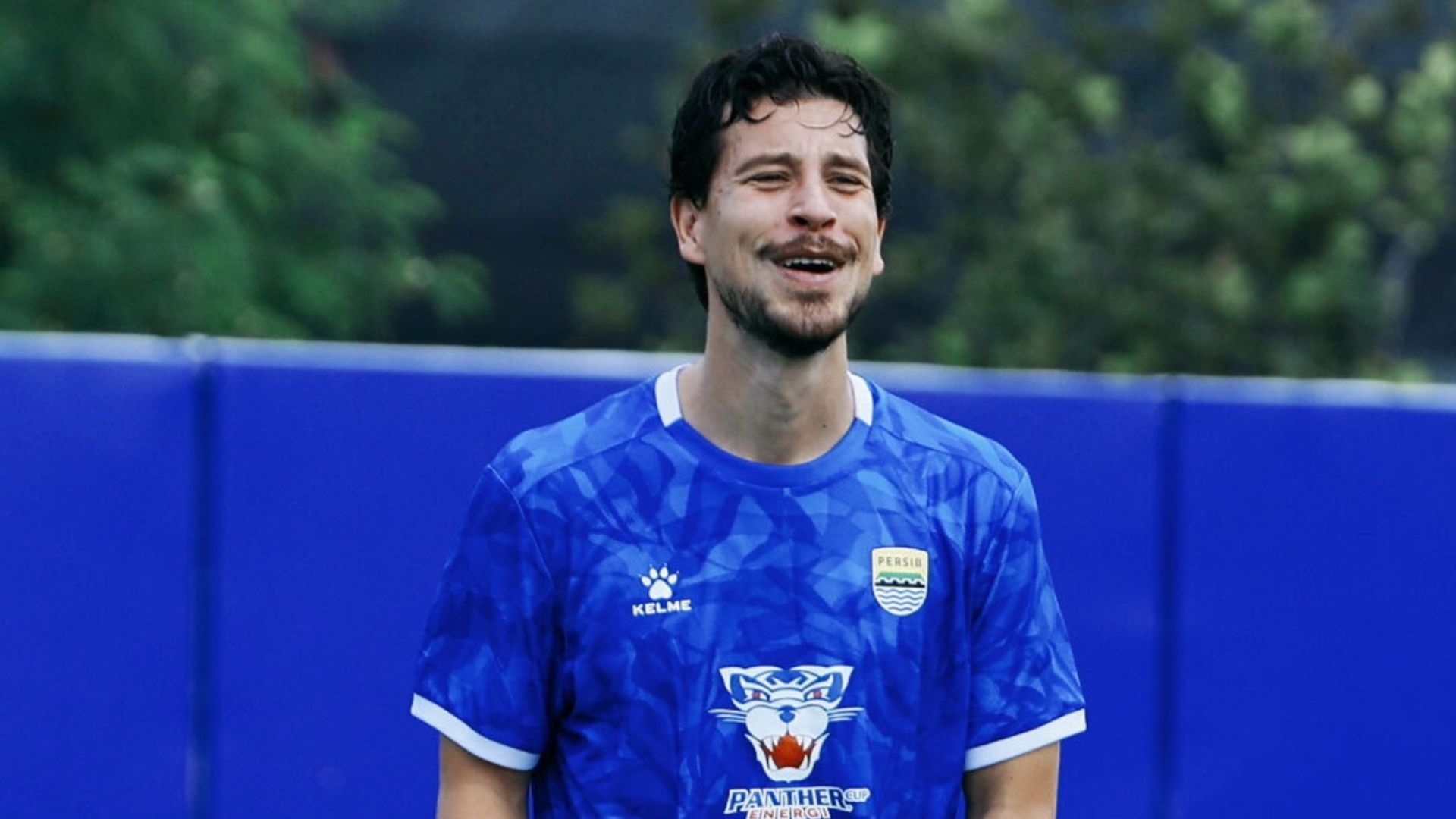 Thom Haye Beri Komentar pada Performa Beckham dan Eliano di FIFA Series